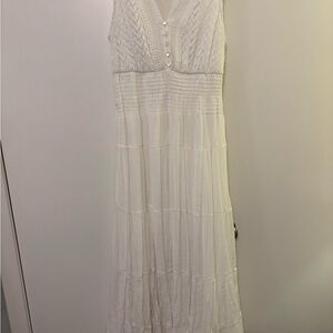 Elegant White Sleeveless Maxi Dress